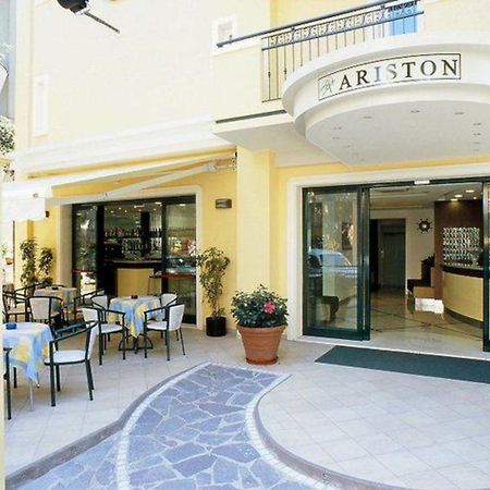 מיסאנו אדריאטיקו Hotel Ariston מראה חיצוני תמונה