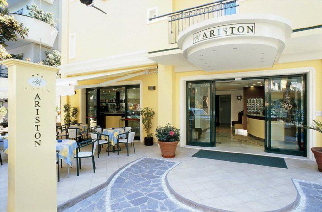 מיסאנו אדריאטיקו Hotel Ariston מראה חיצוני תמונה