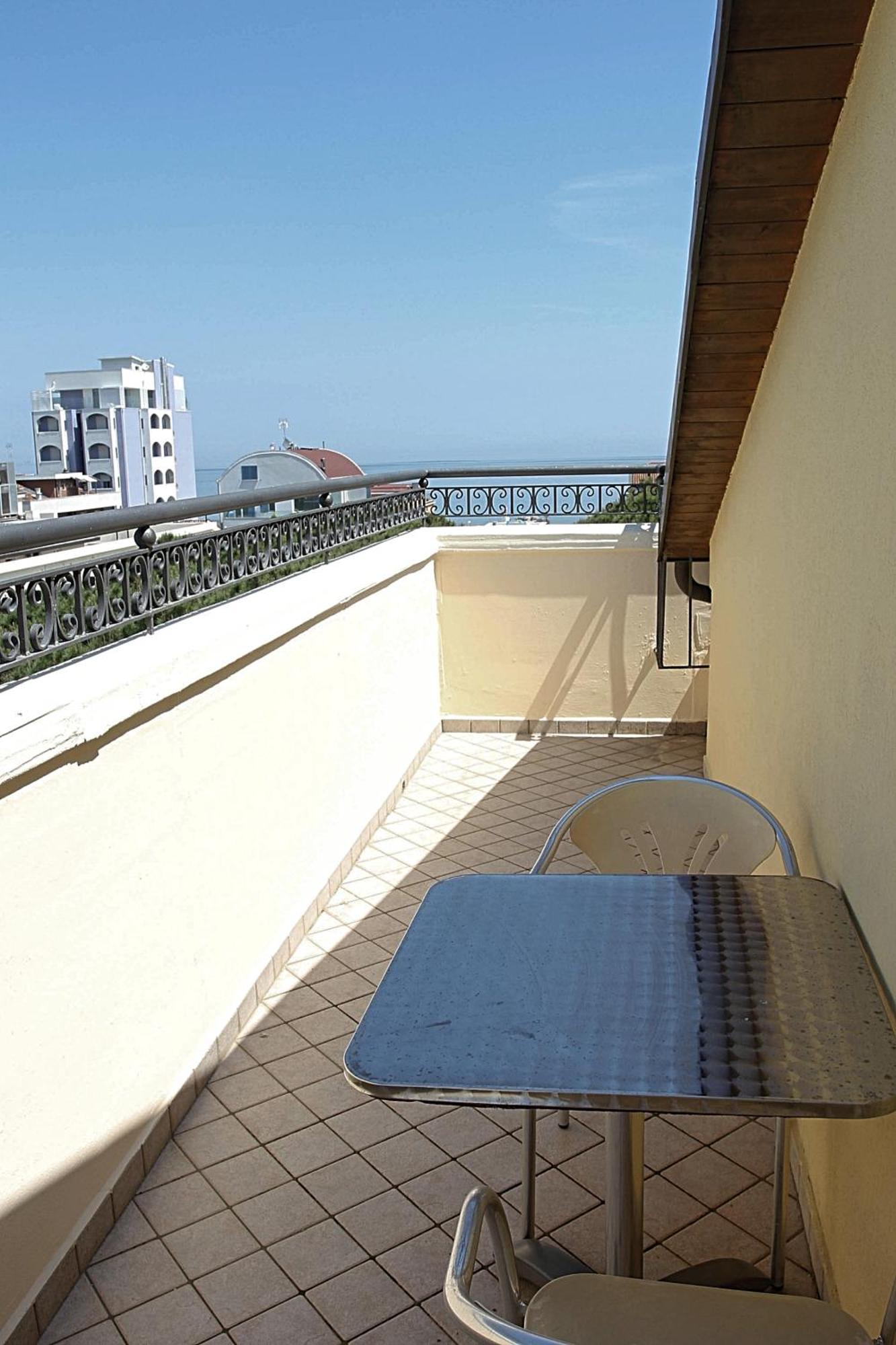 מיסאנו אדריאטיקו Hotel Ariston מראה חיצוני תמונה