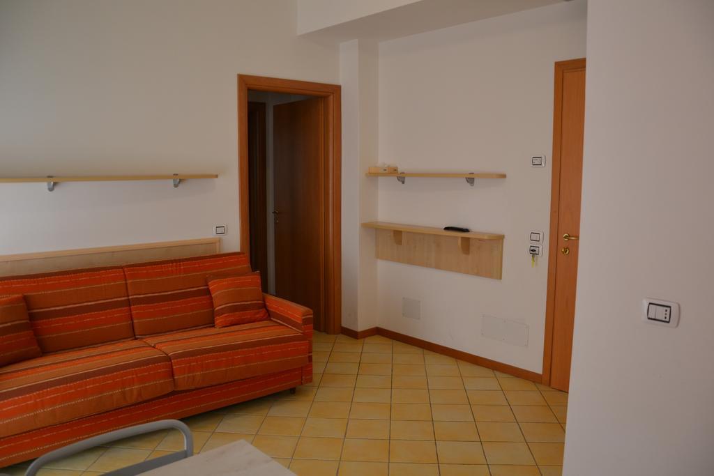 מיסאנו אדריאטיקו Hotel Ariston מראה חיצוני תמונה