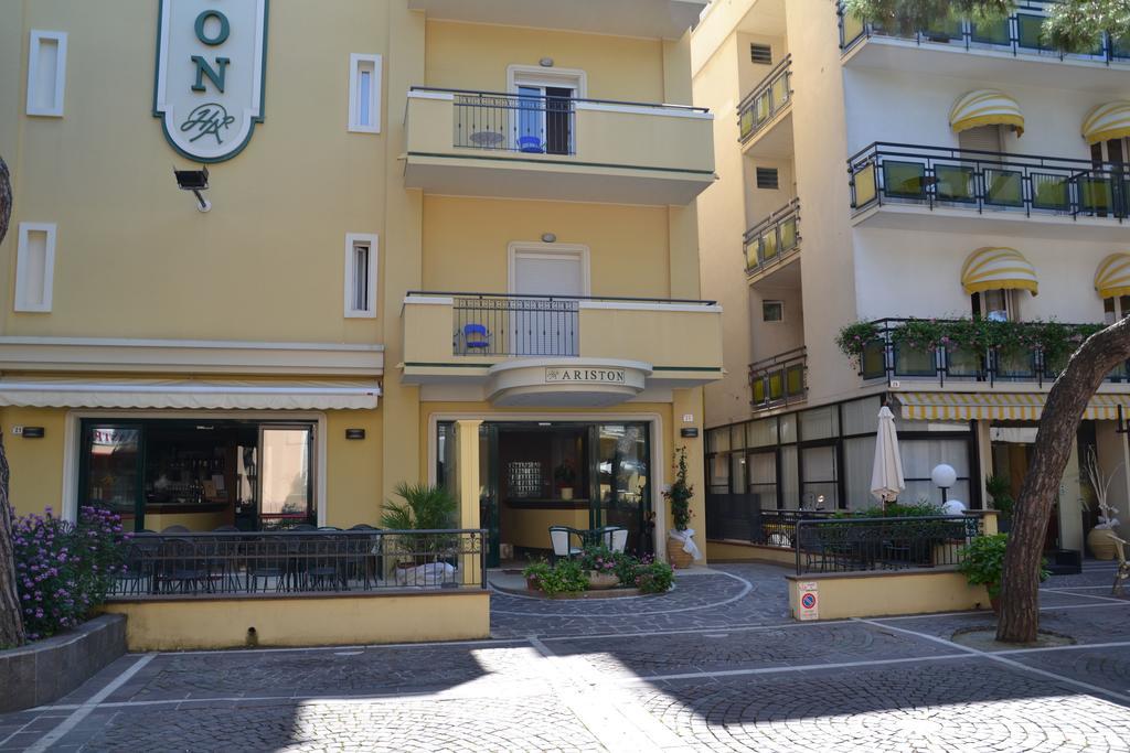 מיסאנו אדריאטיקו Hotel Ariston מראה חיצוני תמונה