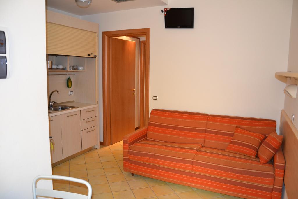 מיסאנו אדריאטיקו Hotel Ariston מראה חיצוני תמונה