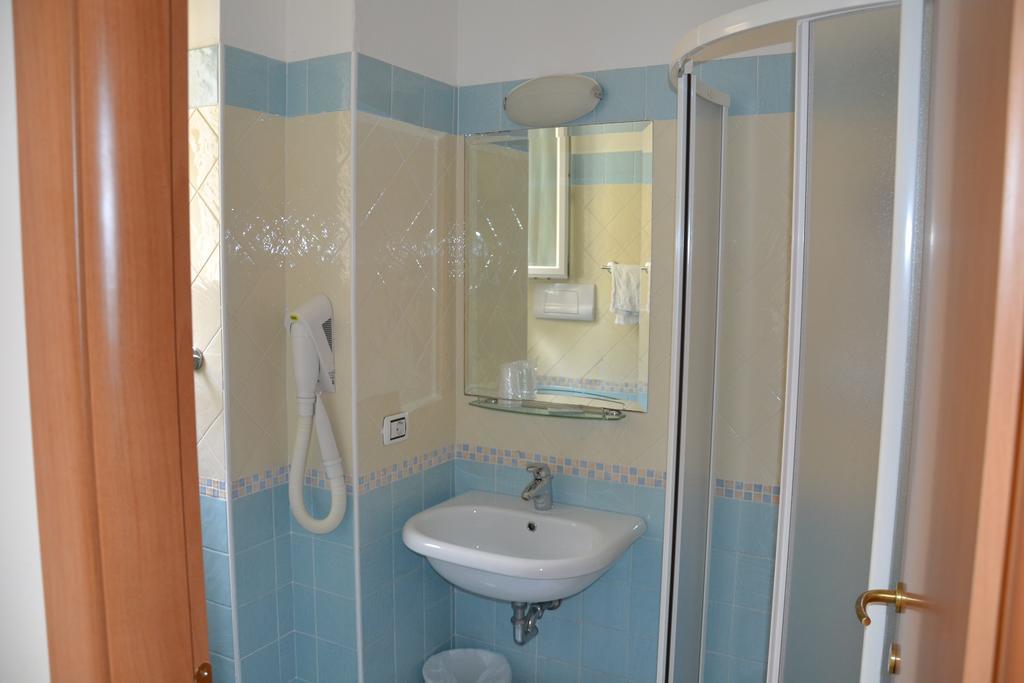 מיסאנו אדריאטיקו Hotel Ariston חדר תמונה