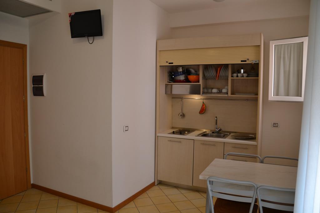 מיסאנו אדריאטיקו Hotel Ariston מראה חיצוני תמונה